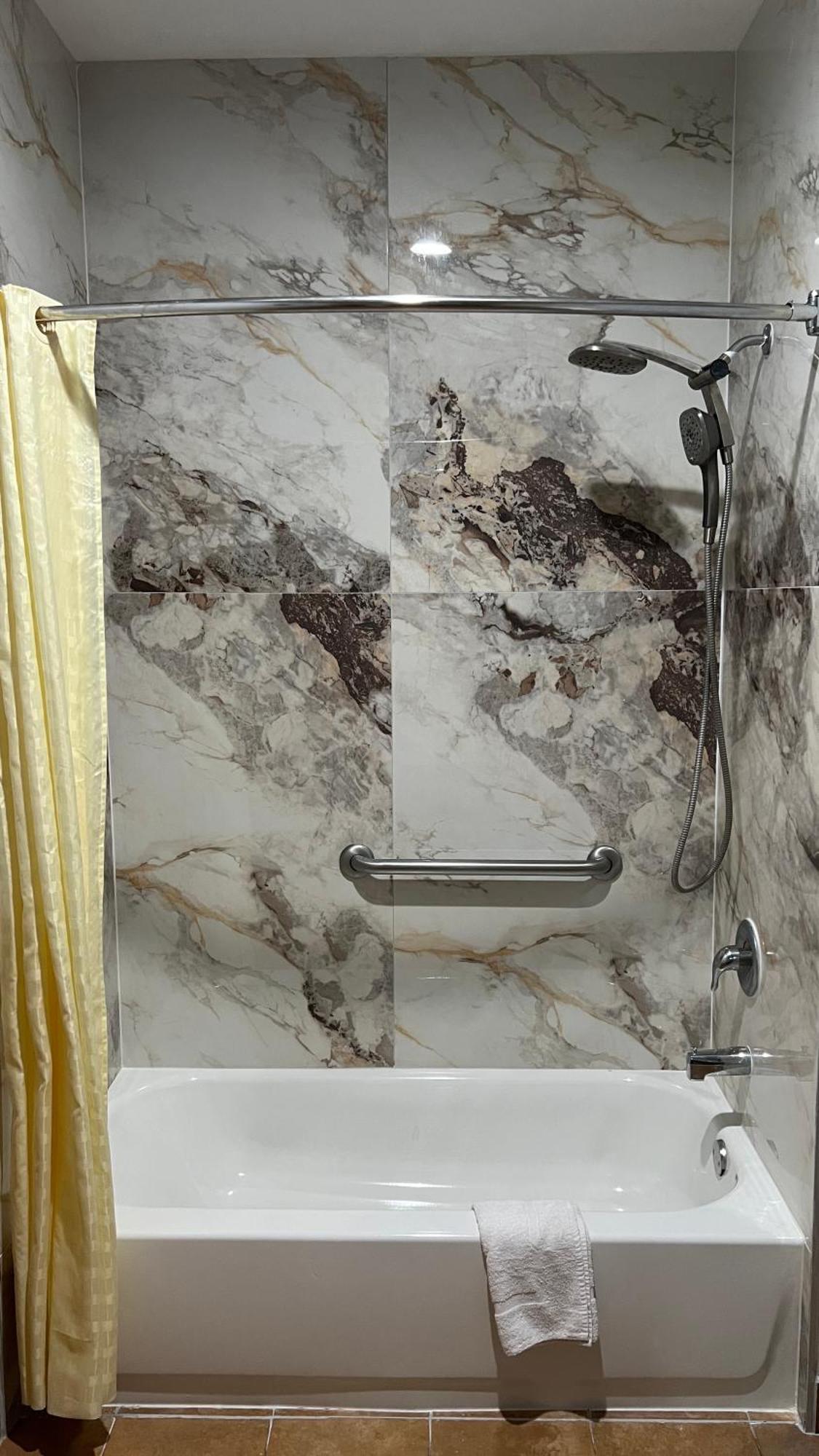 The Symphony Inn & Suites Houston Bagian luar foto